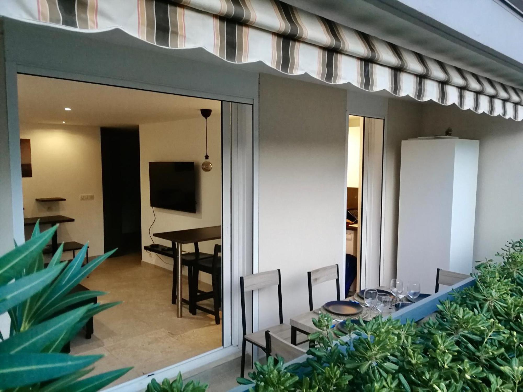Grand Studio Standing Avec Terrasse Et Parking Sainte-Maxime Exteriér fotografie