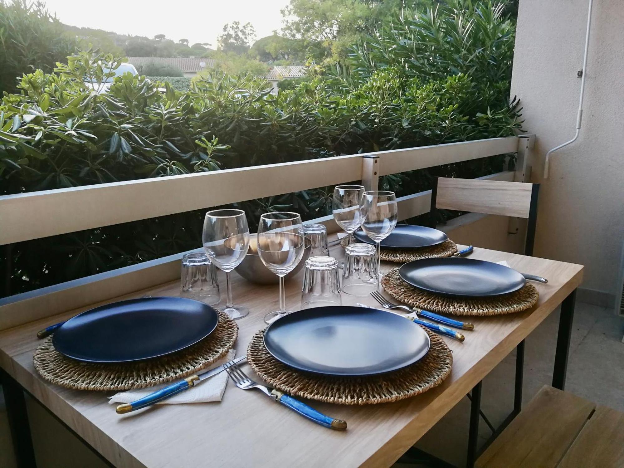 Grand Studio Standing Avec Terrasse Et Parking Sainte-Maxime Exteriér fotografie